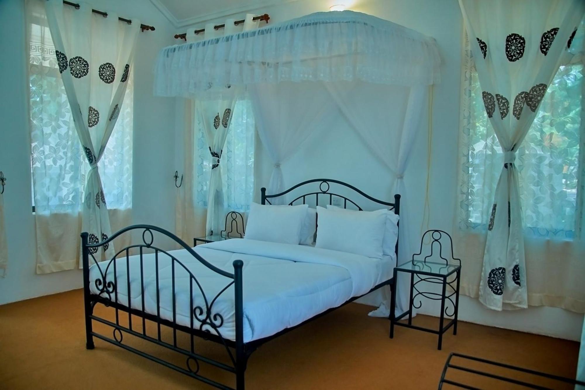 Ngorongoro Corridor Lodge คาราทู ภายนอก รูปภาพ