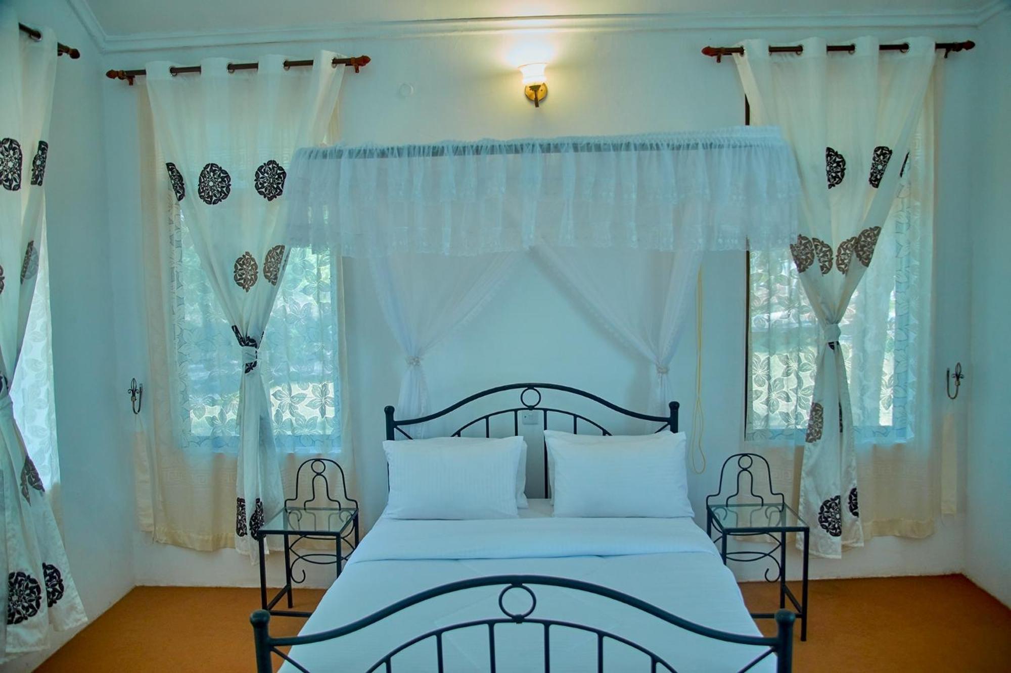 Ngorongoro Corridor Lodge คาราทู ภายนอก รูปภาพ