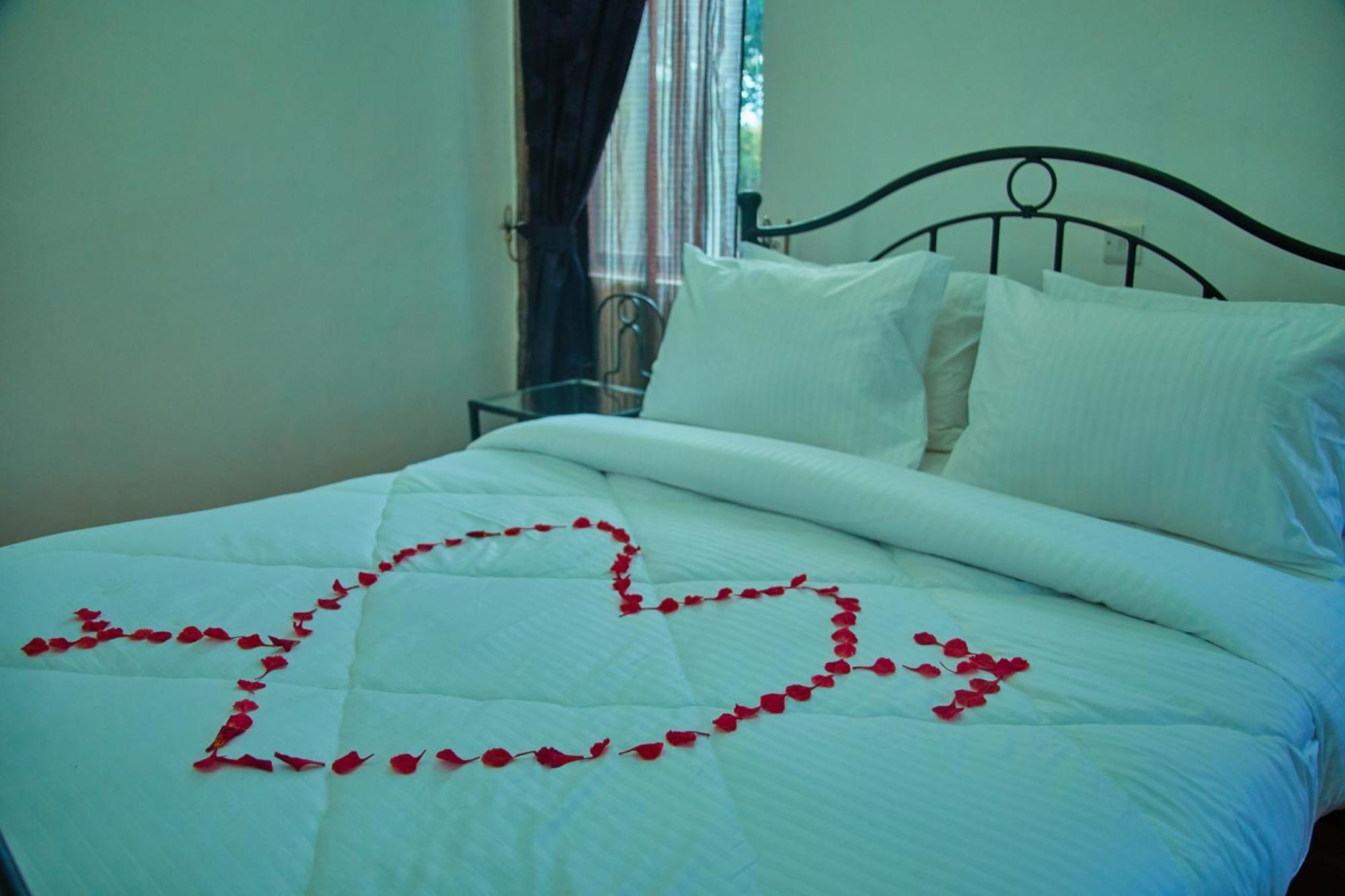 Ngorongoro Corridor Lodge คาราทู ภายนอก รูปภาพ