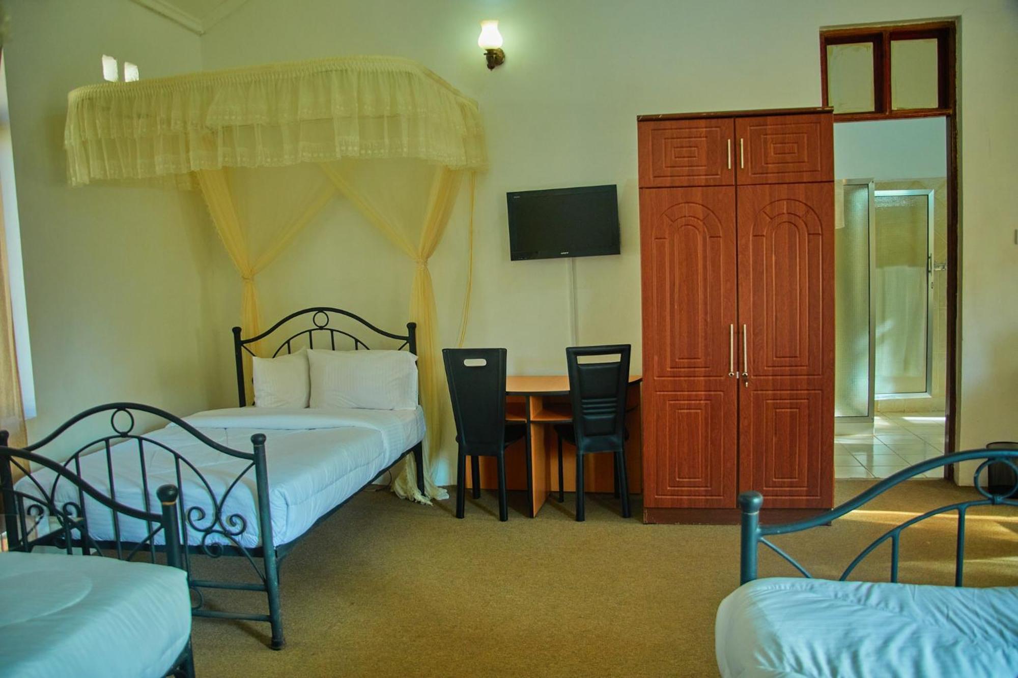 Ngorongoro Corridor Lodge คาราทู ภายนอก รูปภาพ
